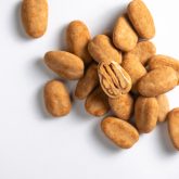 Pecans with Cinnamon and Vanilla Dragées